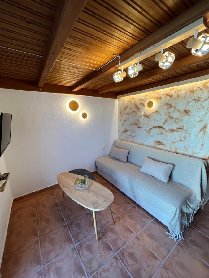 Villa Sertis Santorini Imerovígli Extérieur photo